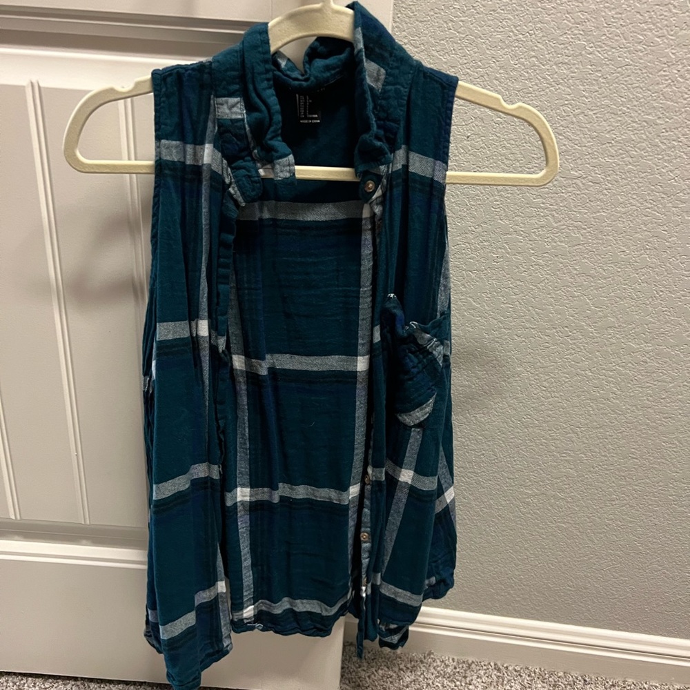 Plaid button down sleeveless shirt